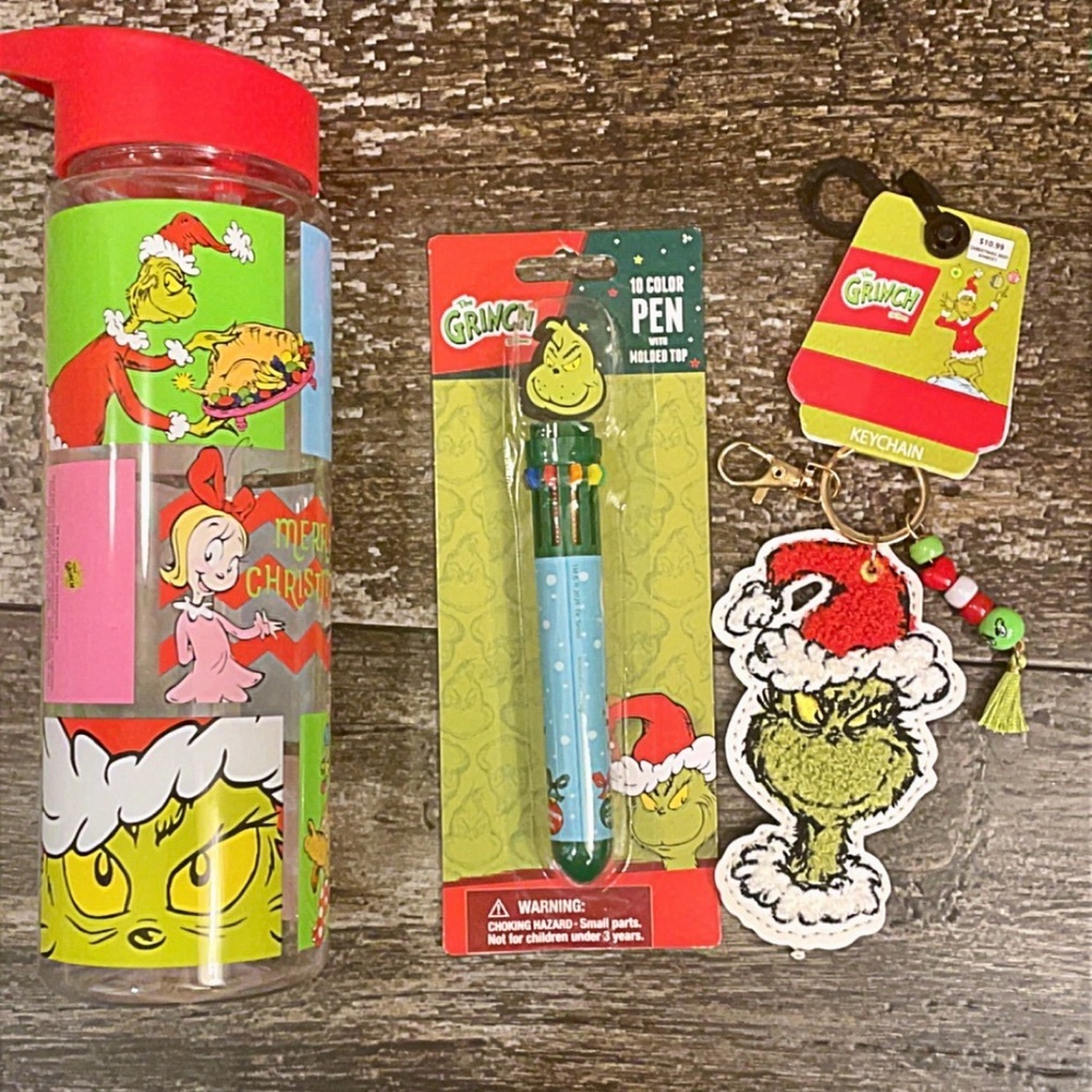 Grinch Themed Women's Accessory Set - Multicolor